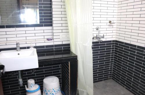 Raichak House | Luxury Villa Large Private Pool