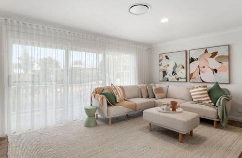 Anna Bay House | Tropical Family Haven Near Beach and Rock Pools