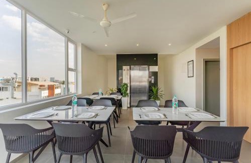 Rajajinagar Hotel | Treebo Global Stay Rajajinagar