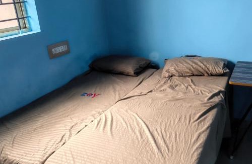 Vyalikaval HBCS Layout Bed & Breakfast | Siri Krishna Gents PG