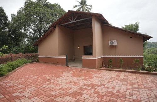 Kudal Resort | Riverfront Pale Resort, Goa