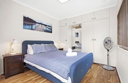 Malua Bay House | George Bass Drive 569 On The Beach Living managed by Batemans Bay Accom