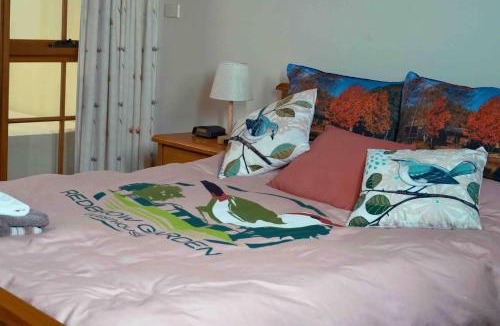 Nanima House | Rural Lakeside Retreat at Redbrow Garden