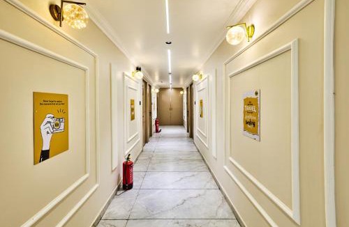 Navrangpura Hotel | Itsy Hotels Grand CG