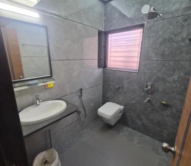 Pandharpur Apartment | Shantai Homestay Luxurious flat For Family