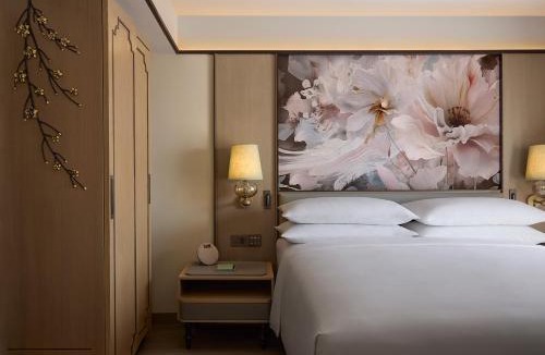 Arpora Hotel | Renaissance Goa Hotel