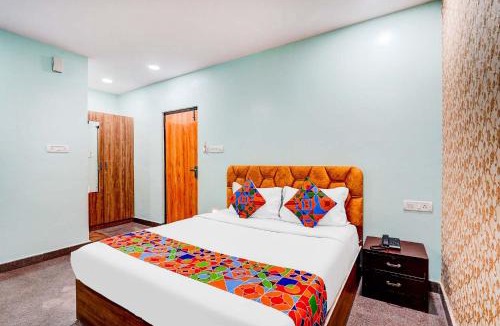 Murgesh Pallya Hotel | Via Emara Inn - Lalbagh Botanical Garden