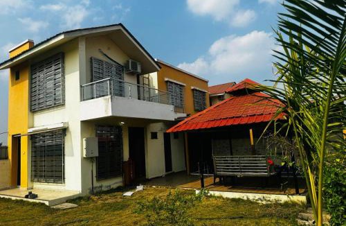 Olpad Villa | Luxurious Farm House - Nature, Peace, Privacy