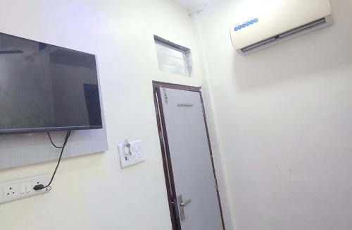 Masjid Bandar Hotel | Hotel Mint Park AL Maqam - Near Mohammad Ali road Mumbai