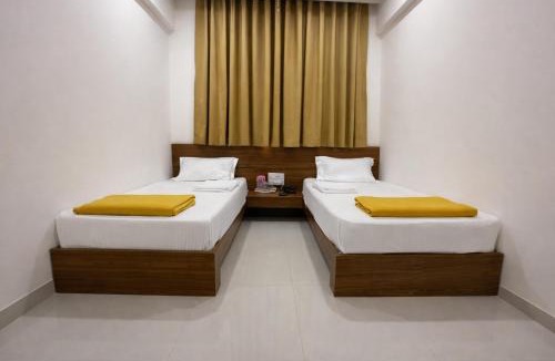Bhuj Hotel | StayGuru Hari Om Residency