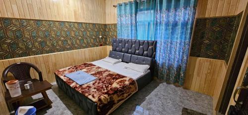 Srinagar Hotel | Hotel First Kashmir