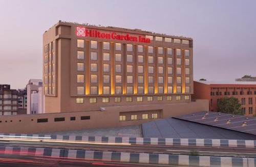 Surat Hotel | Hilton Garden Inn Surat City Centre