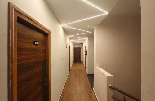 Miyapur Hotel | Hotel Vamshi Grand