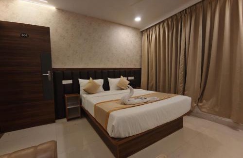Miyapur Hotel | Hotel Vamshi Grand