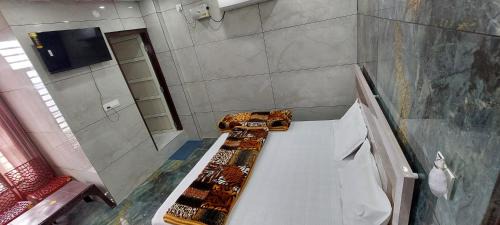 Naina Devi Hotel | Pamma hotel