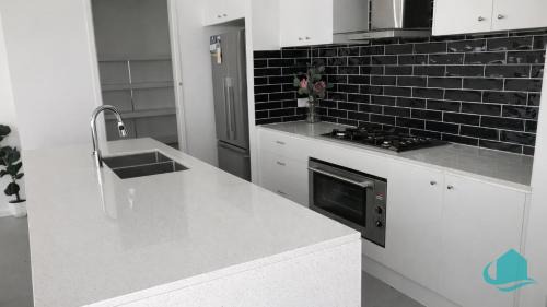 Catherine Hill Bay House | Surfers Paradise