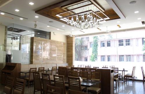 Kolhapur Hotel | Hotel Silver Oak 7 Minutes Walk to Mahalaxmi Temple