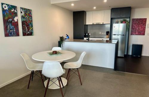 Belconnen Apartment | Lake Views Belconnen apartment with 2 bedrooms and sofa bed