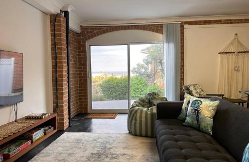 Caves Beach House | Oceans 21 Caves Beach