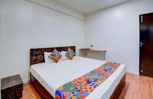 Rajgurunagar Hotel | FabHotel World King