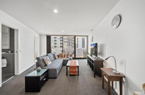 Gungahlin Apartment | Light-Filled 1-Bed Apartment with Pool & Gym