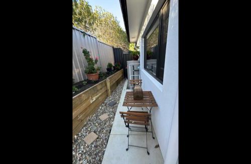 Kambah House | Cozy Kambah 1 Bedroom Near Shops & Parks