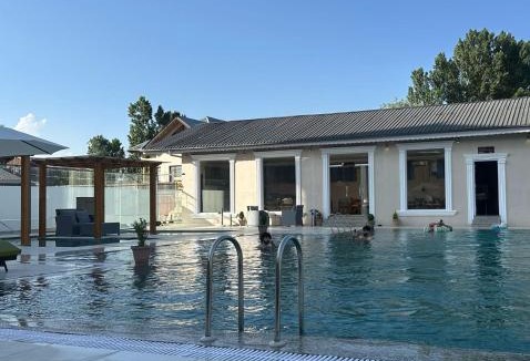 Srinagar Hotel | The Grand Mamta