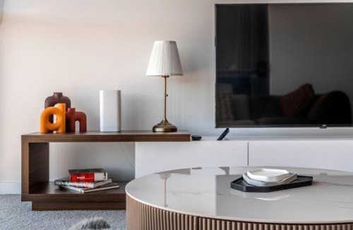 Phillip Apartment | Cloud Nine in Phillip Pool, Gym, Cinema ,Carpark