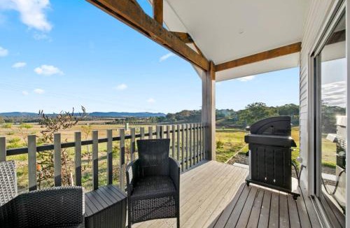 Lovedale House | The Shiraz Villa at Molly Morgan Wines