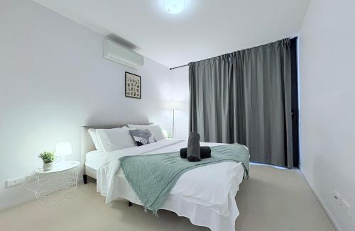 Belconnen Apartment | Cozy 2B apartment in Belconnen GYM POOL