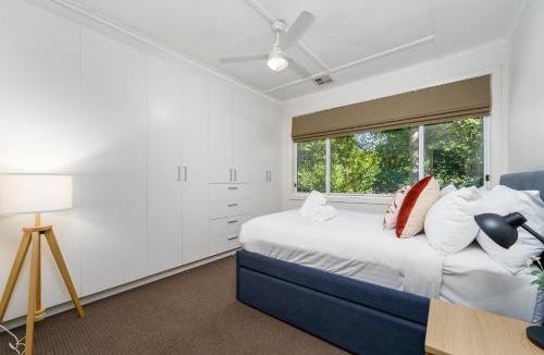 Pialligo House | Garden Precinct 3BR, Walking distance to Airport - Hosted by Canstay