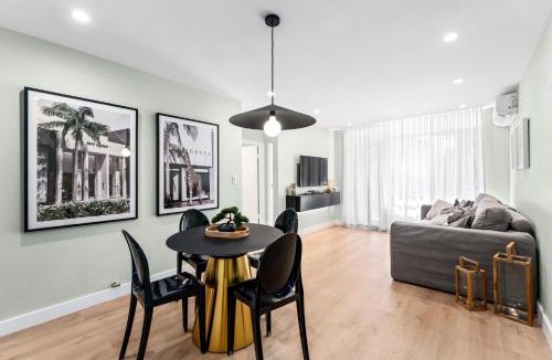 Eastlakes Apartment | 2BR Plus Free Parking - Airport Luxury Retreat