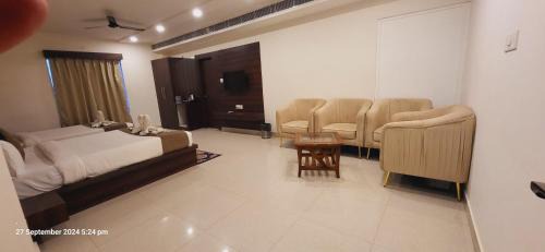 Faizabad Hotel | Neelkanth Hotel