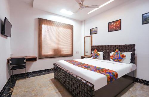 Mahmoorganj Hotel | FabHotel Villa De Benares - Nr Tulsi Manas Mandir