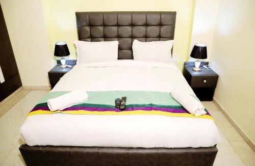Saket Apartment | Fortune Home Service Apartment 3Bhk,J-171 Near Max Hospital