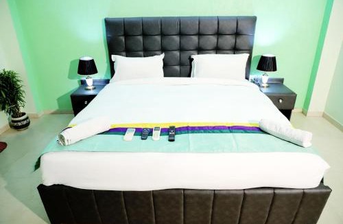 Saket Apartment | Fortune Home Service Apartment 3Bhk,J-171 Near Max Hospital