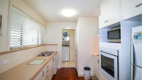 Cams Wharf Villa | Oystercatcher at Raffertys Resort- family villa