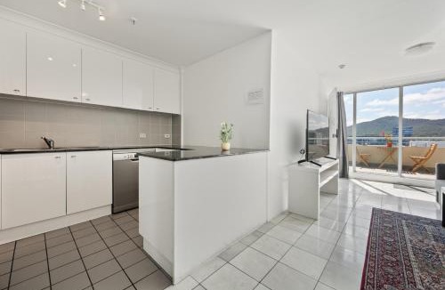City East House | Dana-Private Room in a shared duplex Apartment -1