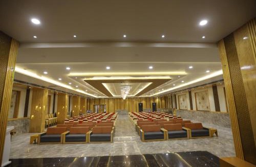 Veraval Hotel | THE GRAND ASTORIA SOMANTH by Shivalaya Darshanam