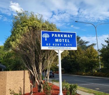 Queanbeyan Hotel | Parkway Motel