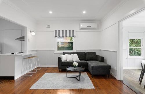 Woy Woy House | Charming Cottage by the Water Pet Friendly WoyWoy