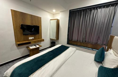 Surat Hotel | Hotel secure inn saroli