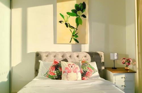 Kogarah Apartment | Spacious 3-Bed Penthouse with Perfect View