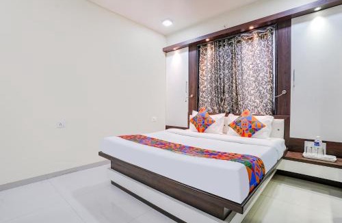 Pimpri Colony Hotel | Via Rudra Residency