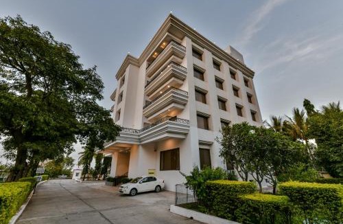 Shirdi Hotel | Sun-n-Sand Suites, Shirdi