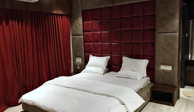 Sky Taj Villa 5 BHK