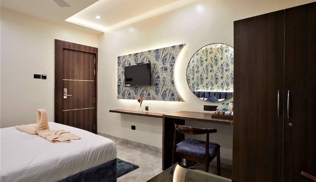 Hotel Rose Gold