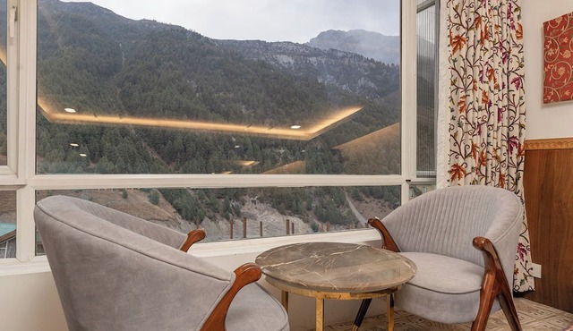 Snowland Resort & Spa - Riverfront