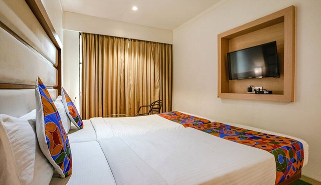 Fabhotel Konar Inn