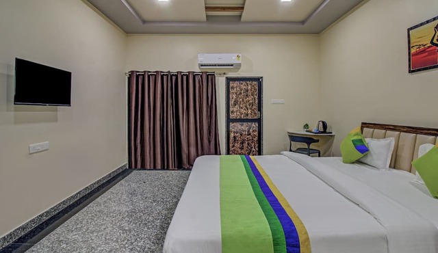 Treebo Royal, Chandrapur